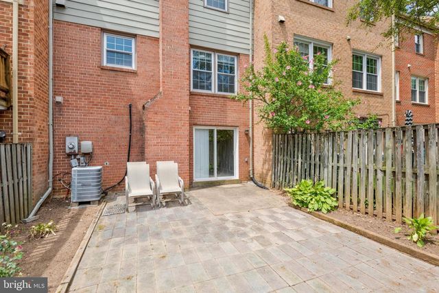 10257 FRIENDSHIP CT, Fairfax, VA 22032