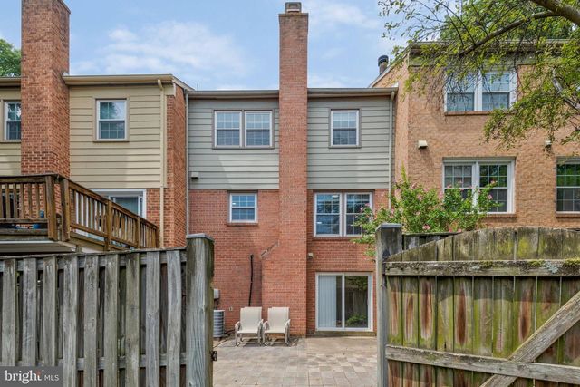10257 FRIENDSHIP CT, Fairfax, VA 22032