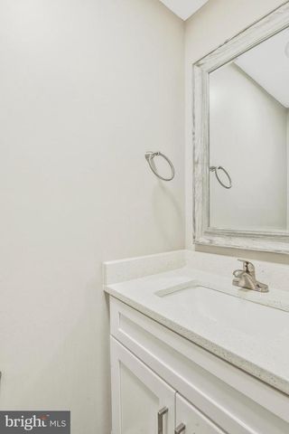 10257 FRIENDSHIP CT, Fairfax, VA 22032