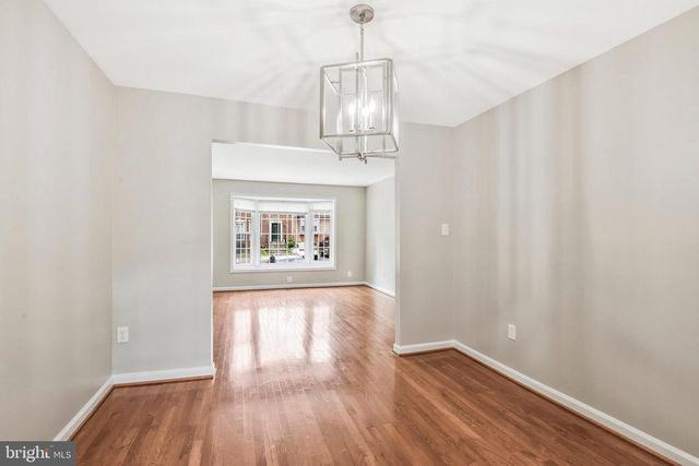 10257 FRIENDSHIP CT, Fairfax, VA 22032