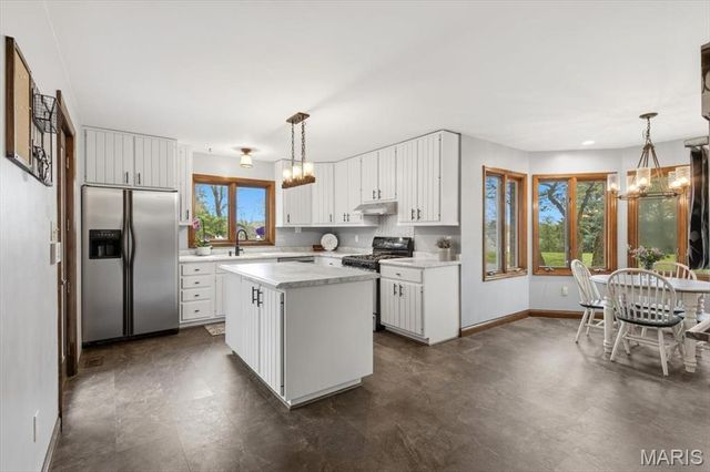 249 Reinke Road, Ballwin, MO 63021