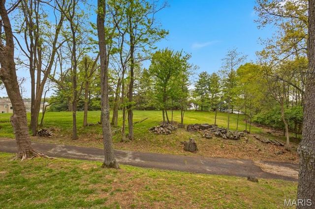 249 Reinke Road, Ballwin, MO 63021