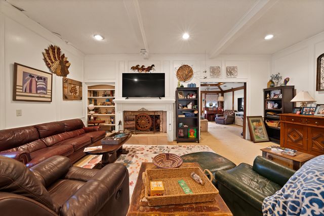 2144 Usa Drive, Plano, TX 75025