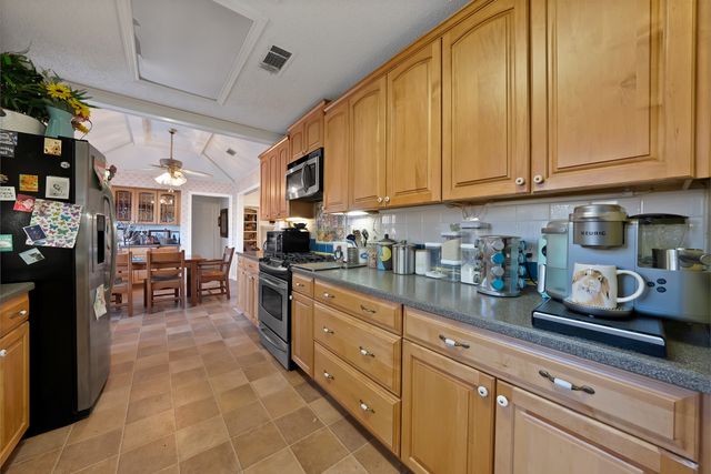 2144 Usa Drive, Plano, TX 75025