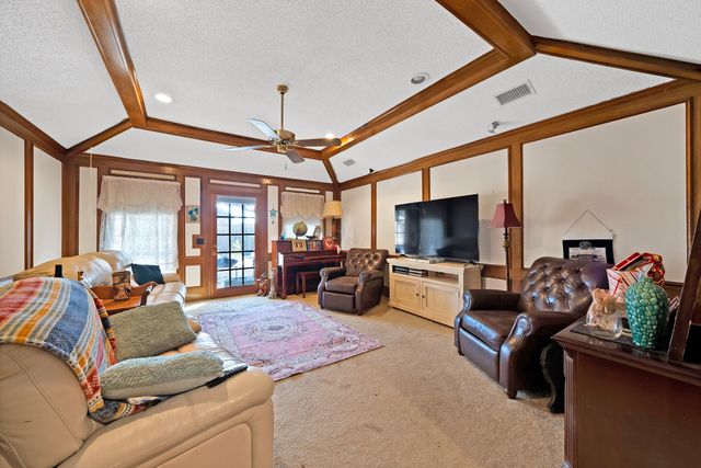 2144 Usa Drive, Plano, TX 75025