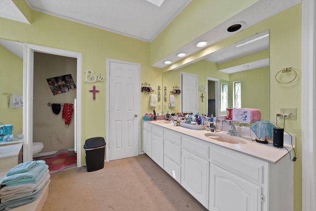 2144 Usa Drive, Plano, TX 75025