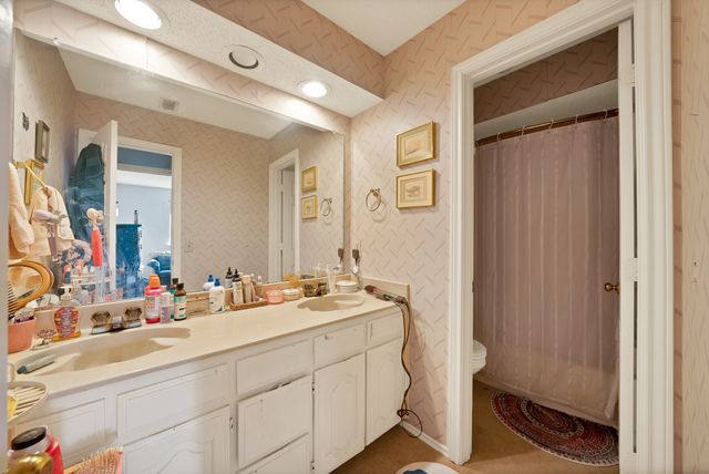 2144 Usa Drive, Plano, TX 75025