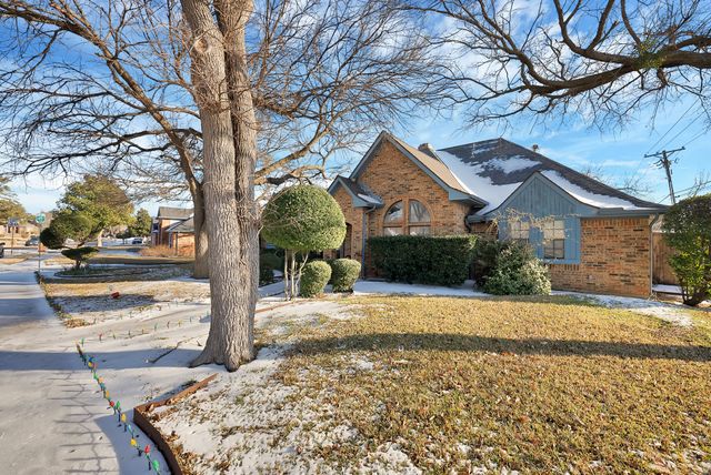 2144 Usa Drive, Plano, TX 75025