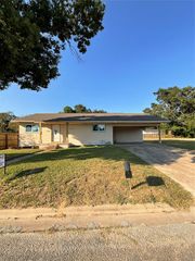 2519 Maple Street, Liberty, TX 77575