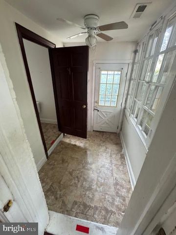 18 S AUGUSTA AVE, Baltimore, MD 21229