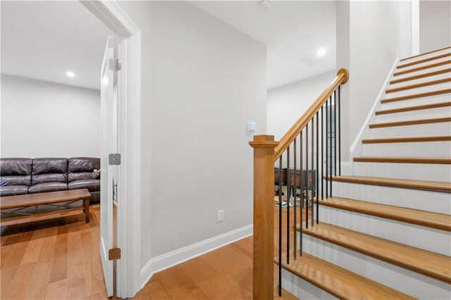 1962 Attell Way, Decatur, GA 30033