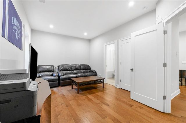 1962 Attell Way, Decatur, GA 30033