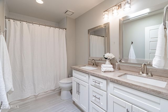 9402 N 83rd Court, Scottsdale, AZ 85258