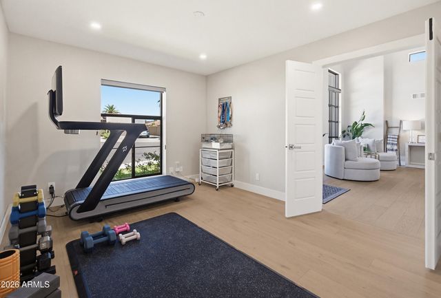 9402 N 83rd Court, Scottsdale, AZ 85258