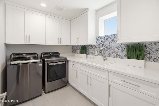 9402 N 83rd Court, Scottsdale, AZ 85258