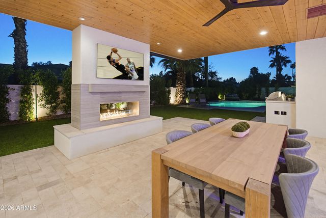 9402 N 83rd Court, Scottsdale, AZ 85258