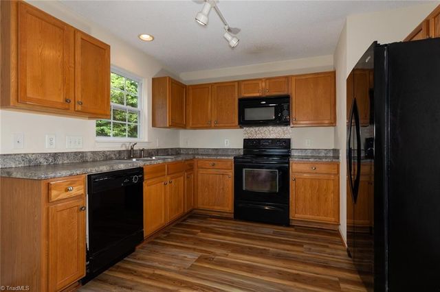 1 Dillingham Place, Greensboro, NC 27455