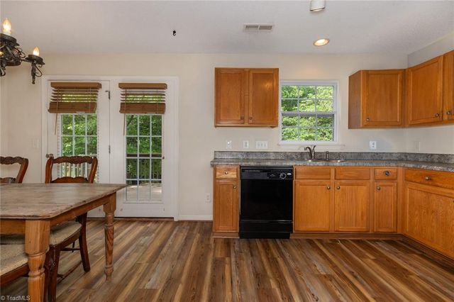 1 Dillingham Place, Greensboro, NC 27455