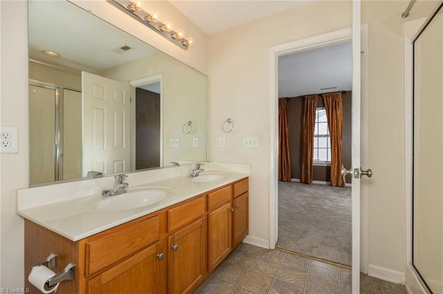 1 Dillingham Place, Greensboro, NC 27455