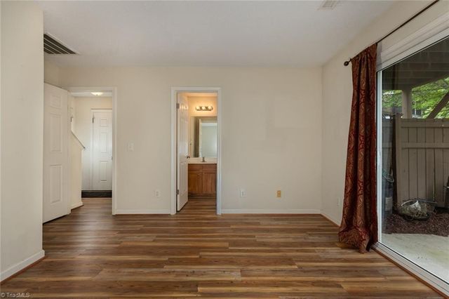 1 Dillingham Place, Greensboro, NC 27455