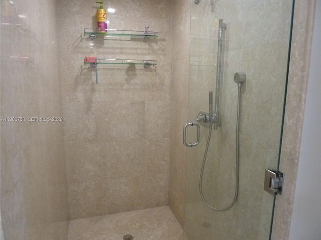 400 Alton Rd 905, Miami Beach, FL 33139