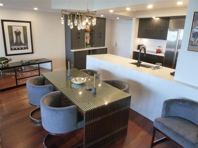 400 Alton Rd 905, Miami Beach, FL 33139