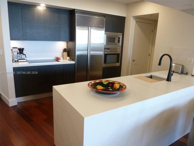 400 Alton Rd 905, Miami Beach, FL 33139