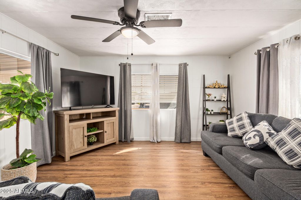 4065 E UNIVERSITY Drive 115, Mesa, AZ 85205