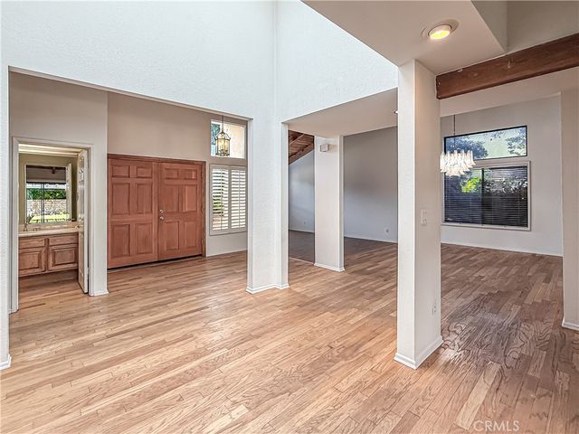 9201 Paso Robles, Northridge, CA 91325