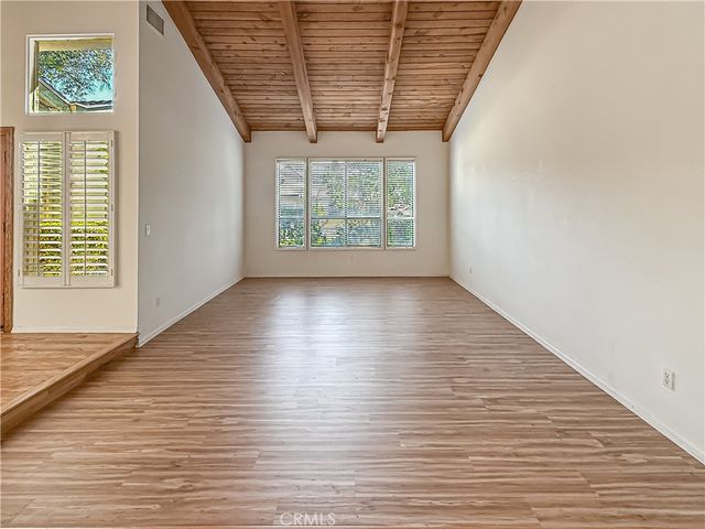 9201 Paso Robles, Northridge, CA 91325