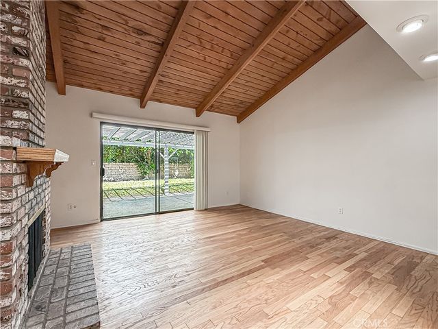9201 Paso Robles, Northridge, CA 91325