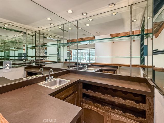 9201 Paso Robles, Northridge, CA 91325