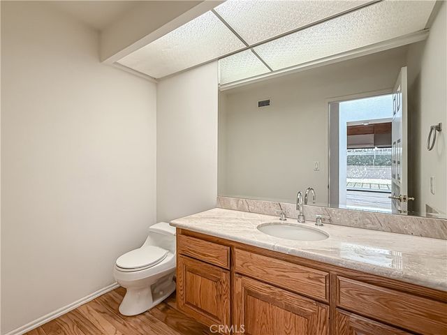 9201 Paso Robles, Northridge, CA 91325