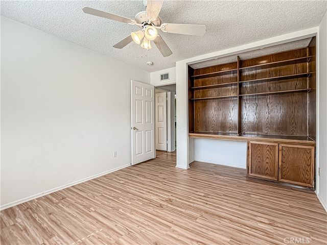 9201 Paso Robles, Northridge, CA 91325