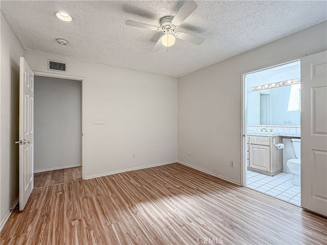 9201 Paso Robles, Northridge, CA 91325