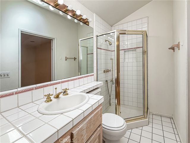 9201 Paso Robles, Northridge, CA 91325