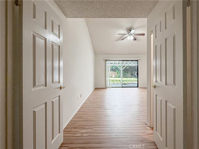 9201 Paso Robles, Northridge, CA 91325