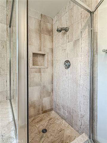 9201 Paso Robles, Northridge, CA 91325