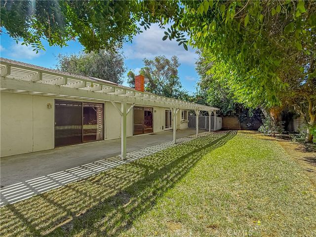 9201 Paso Robles, Northridge, CA 91325
