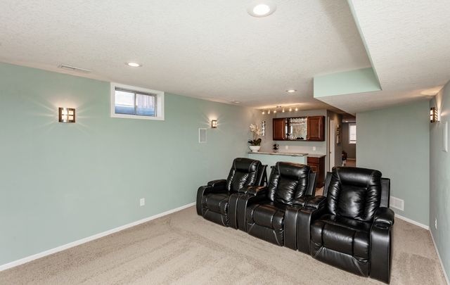 15475 Wildwood Drive, Clive, IA 50325