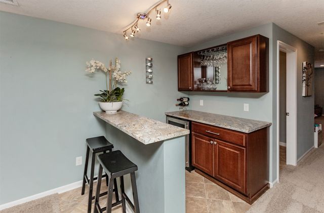 15475 Wildwood Drive, Clive, IA 50325