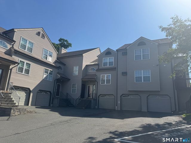 782 Oronoke Road 32, Waterbury, CT 06708