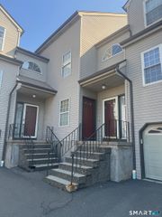 782 Oronoke Road 32, Waterbury, CT 06708