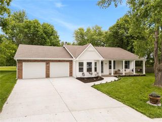 800 Stone Brook Lane, Grain Valley, MO 64029