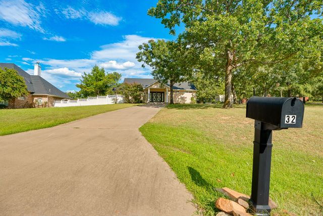 32 Jamestown Circle, Mcalester, OK 74501