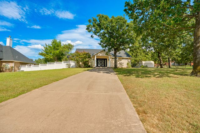 32 Jamestown Circle, Mcalester, OK 74501