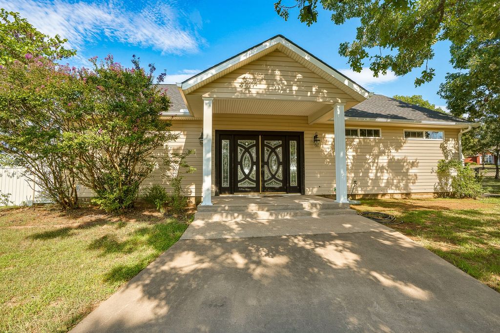32 Jamestown Circle, Mcalester, OK 74501