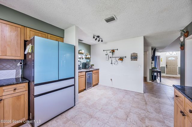 1467 Country Club Drive NE, Palm Bay, FL 32905