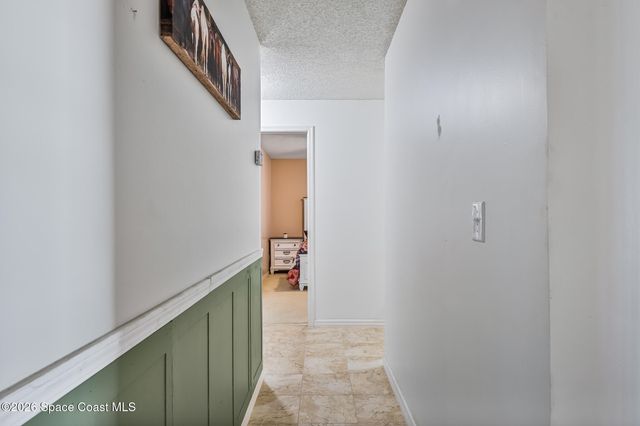1467 Country Club Drive NE, Palm Bay, FL 32905