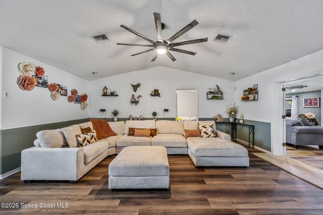 1467 Country Club Drive NE, Palm Bay, FL 32905